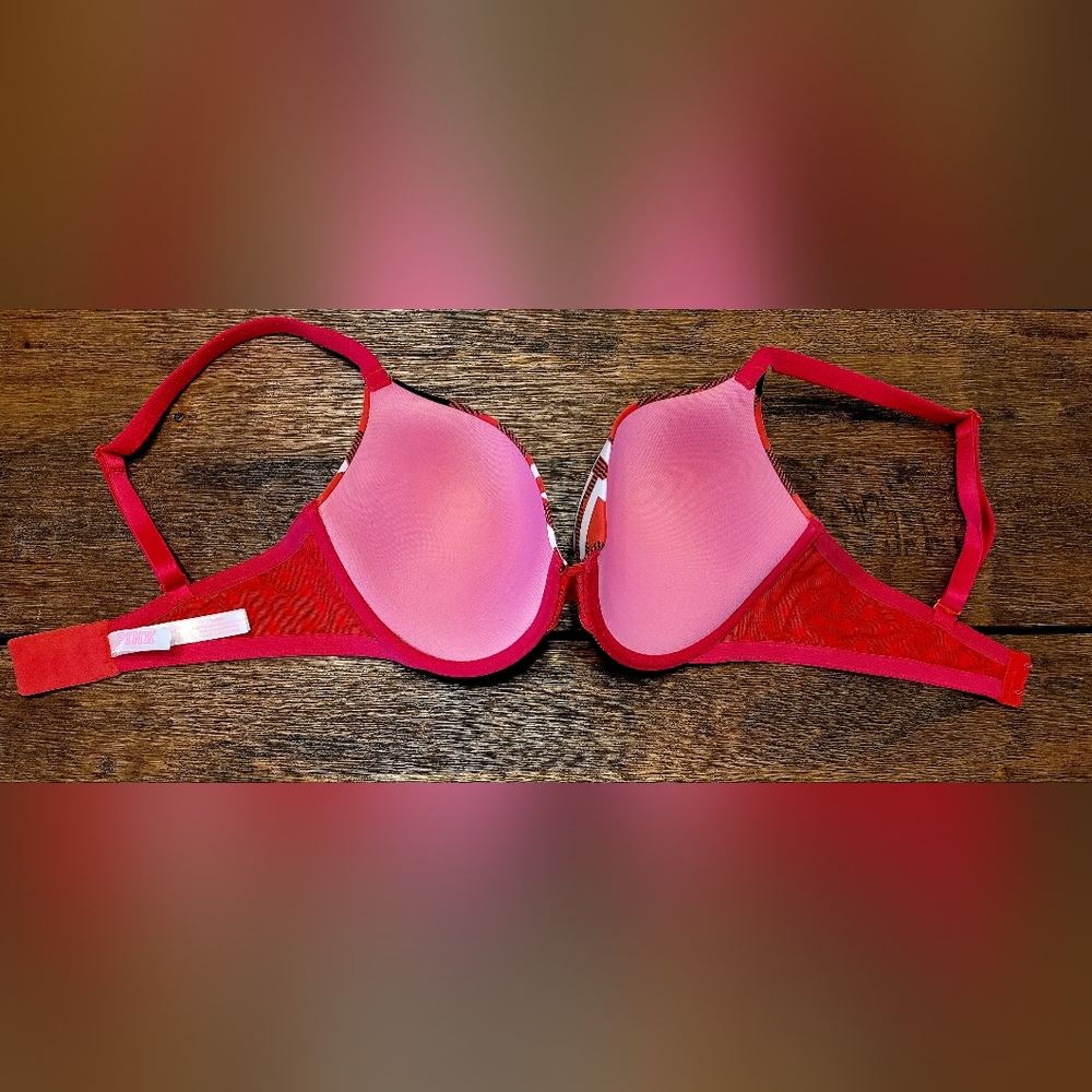 Victoria's Secret Pink Christmas Bra Free Pantie With Purchase - Picture 3 of 6